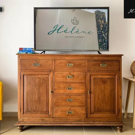 Helene Holidays - Boutique Hotell