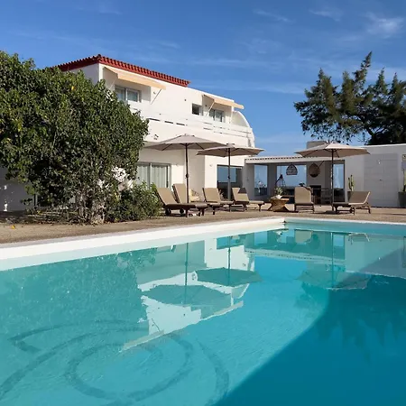 Helene Holidays - Boutique Corralejo